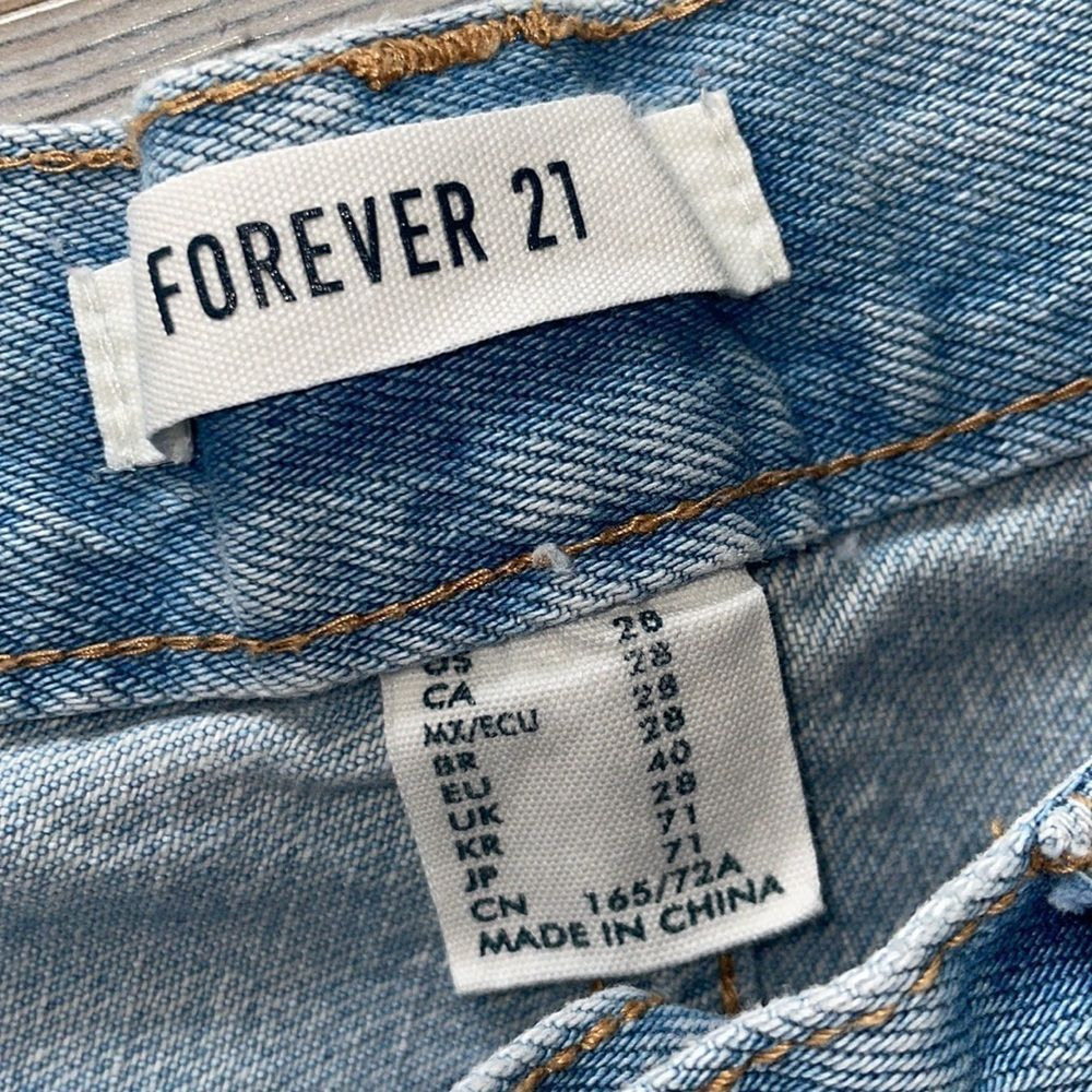 Forever 21 High Rise Distressed Button Fly Jeans Size 28 Light Wash - Picture 4 of 4